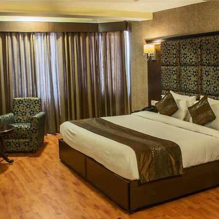 Hotel Pacific Σριναγκάρ Εξωτερικό φωτογραφία