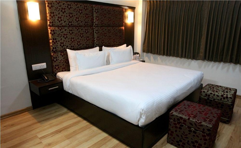 Hotel Pacific Σριναγκάρ Εξωτερικό φωτογραφία